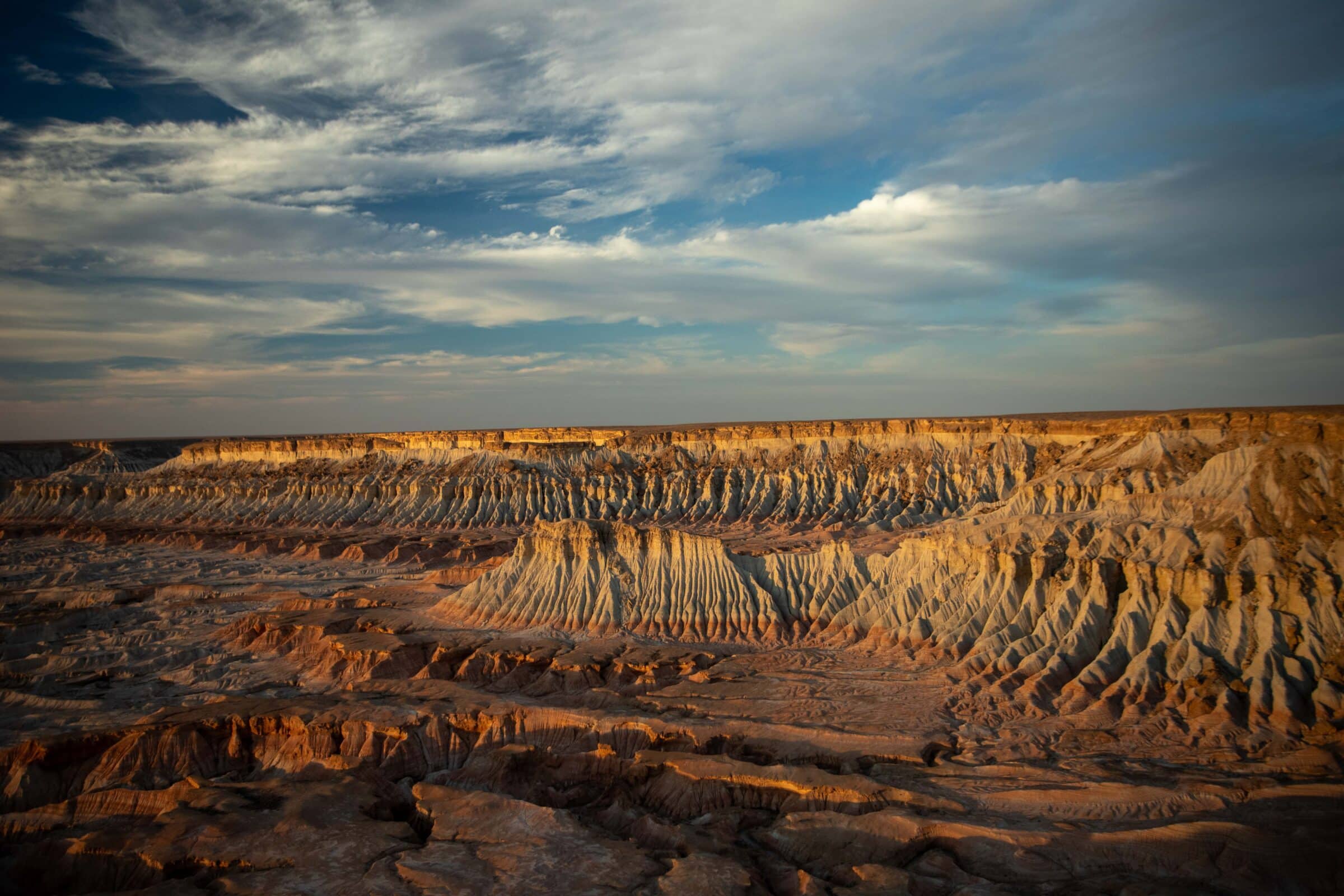 Experience Ancient Wonders, Desert Mysteries and Incomparable Hospitality